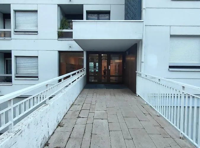 Magnifique 3 Etoiles En Hyper Centre Avec Place Privee * Aix-les-Bains